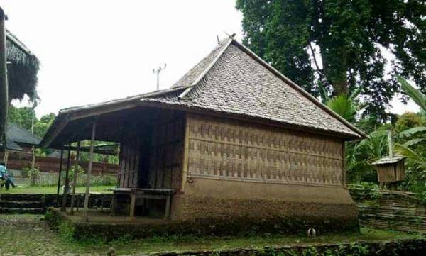 Rumah Bandung Rangki Desa Pedawa